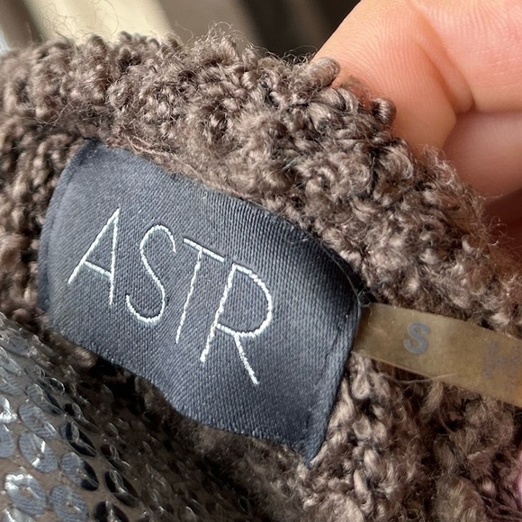 Astr the label soft cozy sweater - Picture 3 of 6
